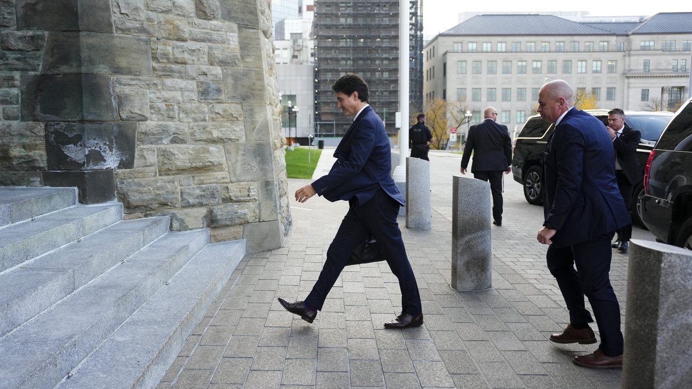 Prime Minister Justin Trudeau arrives to Parliament Hill in Ottawa on Oct. 22, 2024