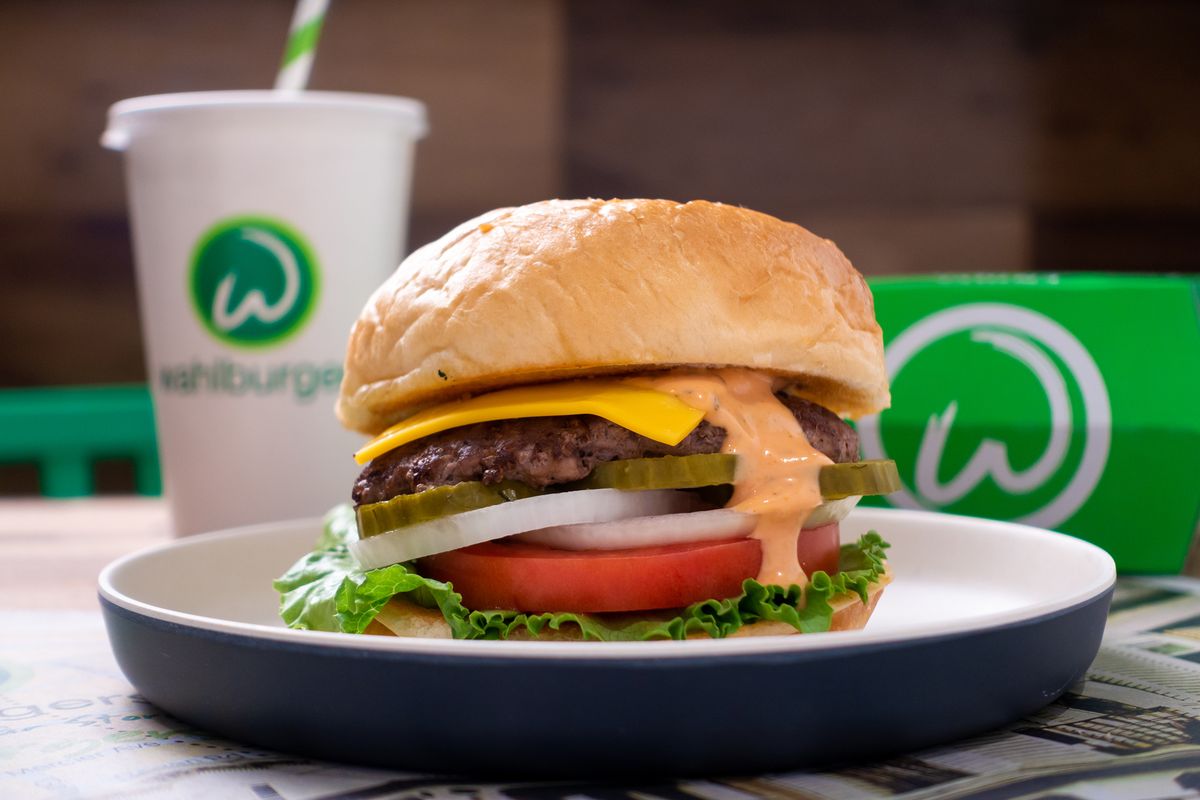 Wahlburgers Toronto