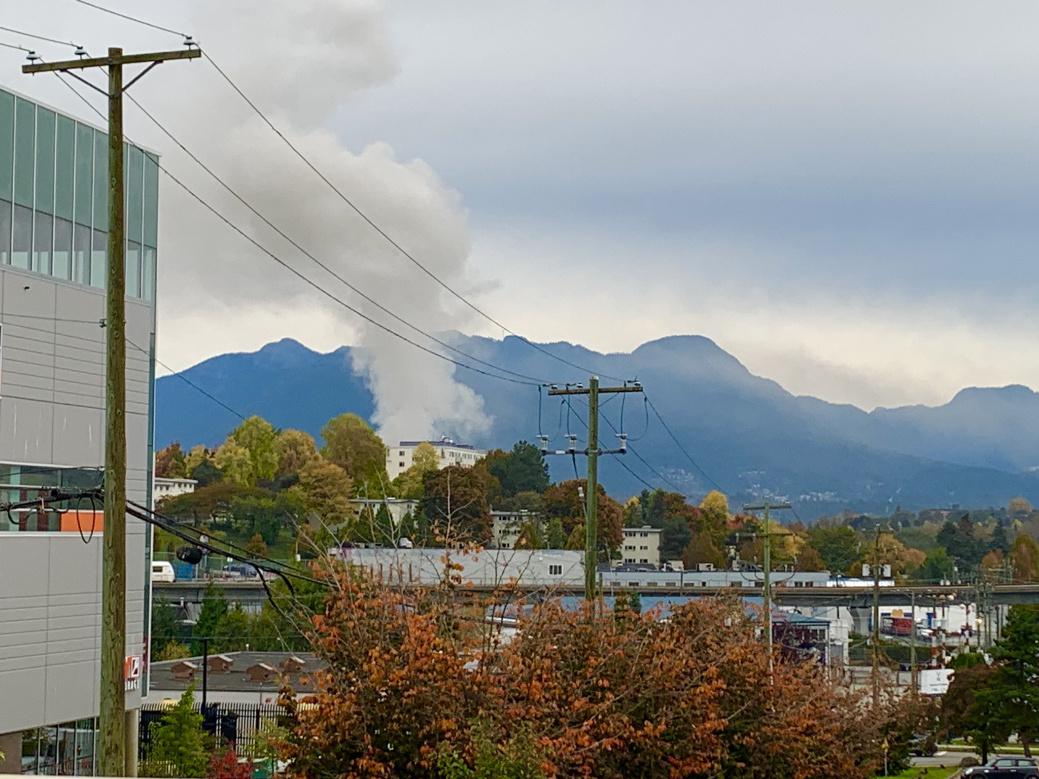 View from the East Vancouver garage fire from Grandview Highway near Boundary Road. (Courtesy Matthew Le Page)