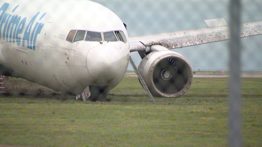 A runway at Vancouver International Airport (YVR) is closed Tuesday after an Amazon PrimeAir cargo airplane ran off the runway during landing overnight.