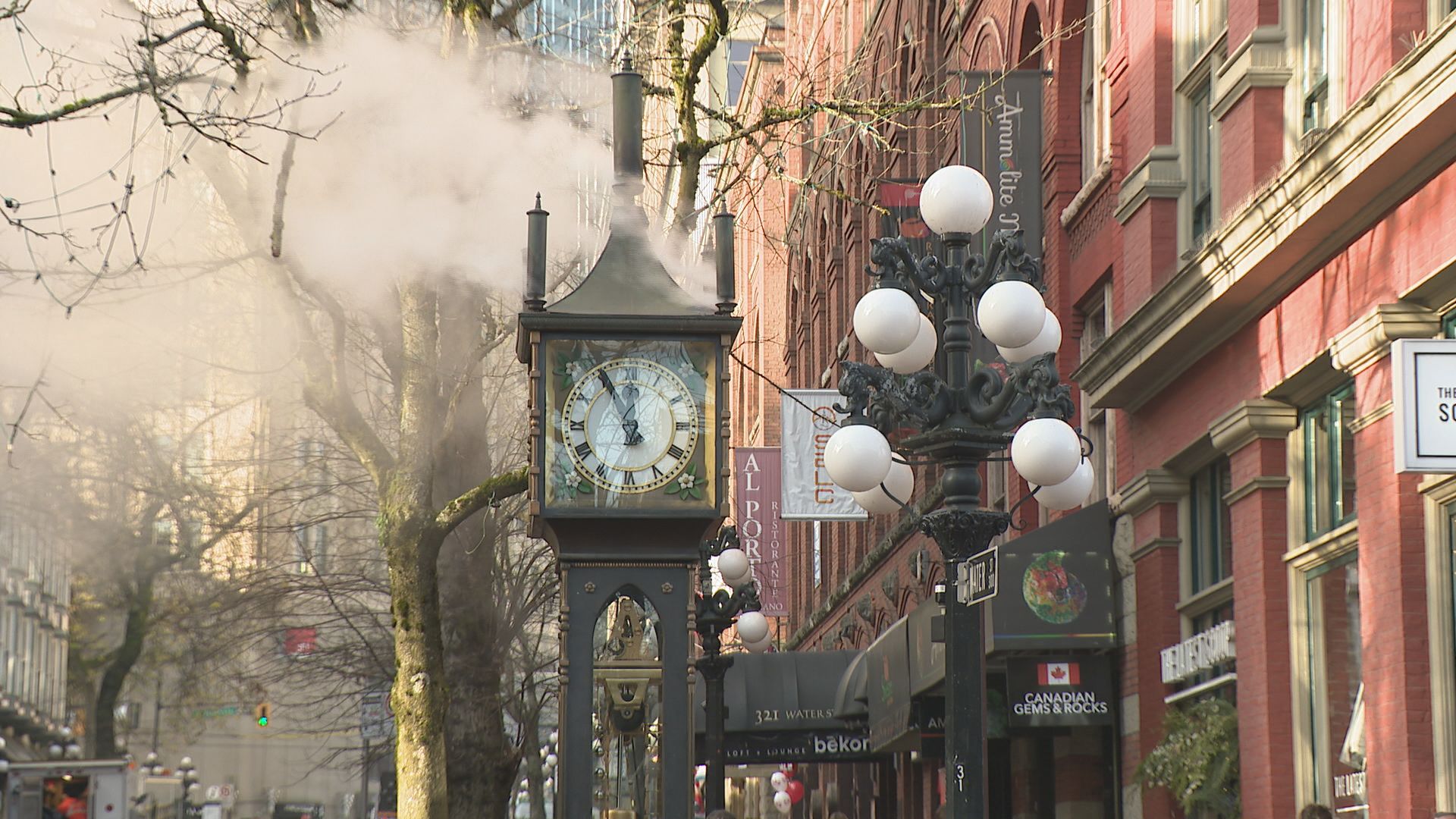 The Gastown Steam Clock issuing steam